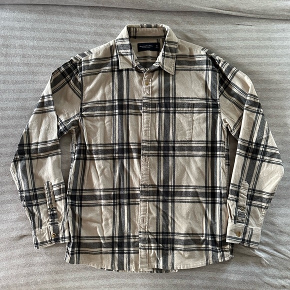 Men’s Abercrombie & Fitch Flannel - Picture 3 of 6